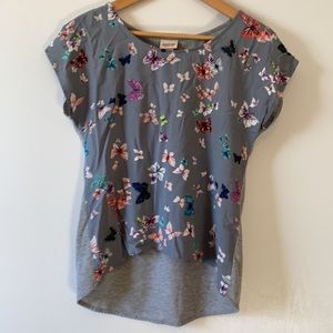 Gray blouse with butterfly print size medium